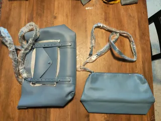 Borsa Carpisa nuova con Beauty incorporato.