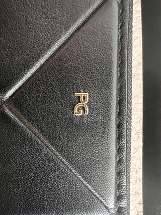 Bolso de piel negro PG