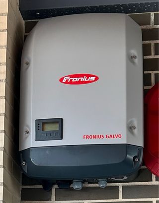 Inversor Fronius + 5 Paneles Solares