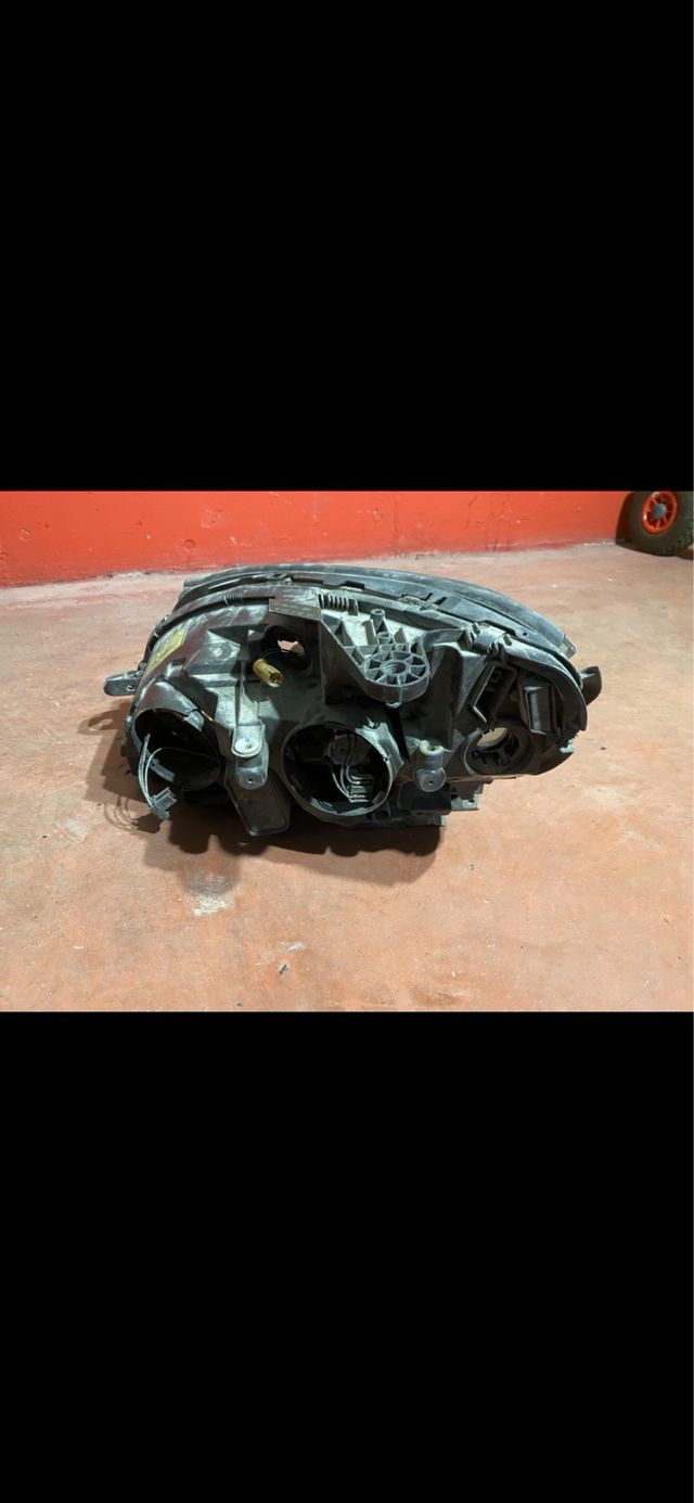 Faro Mercedes Clase C copiloto W204