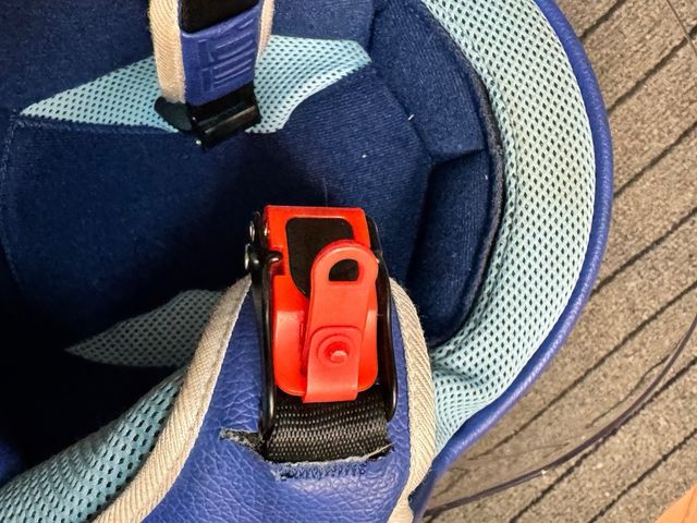 Casco CGM bambino fumetti tg. YL