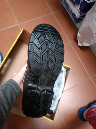 Zapatos seguridad punta acero