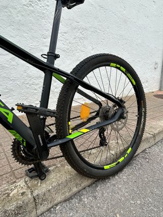 Bicicleta Orbea Mtb Negra y Verde