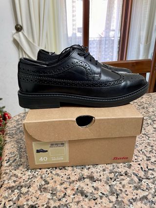 Scarpe Bata eleganti in pelle nera Tg. 40