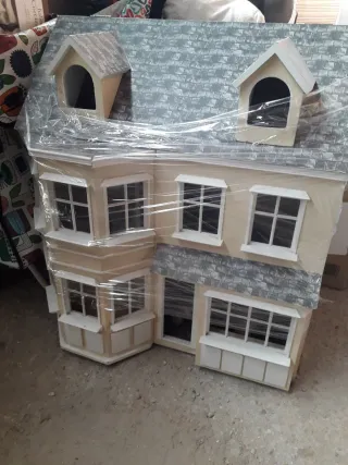 Casa de muñecas estilo victoriano