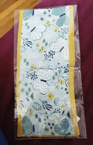 Foulard lungo fantasia farfalle nuovo