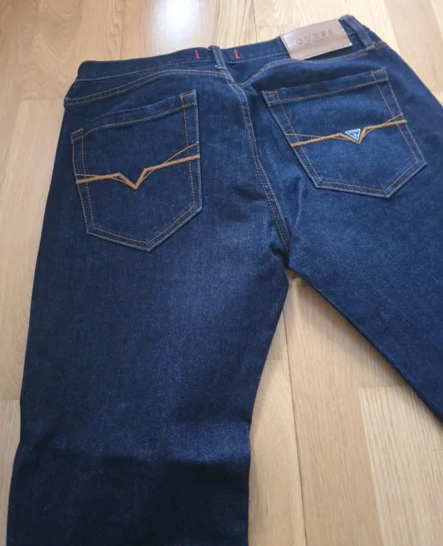 Vaqueros Guess Azul Oscuro Casi Nuevos