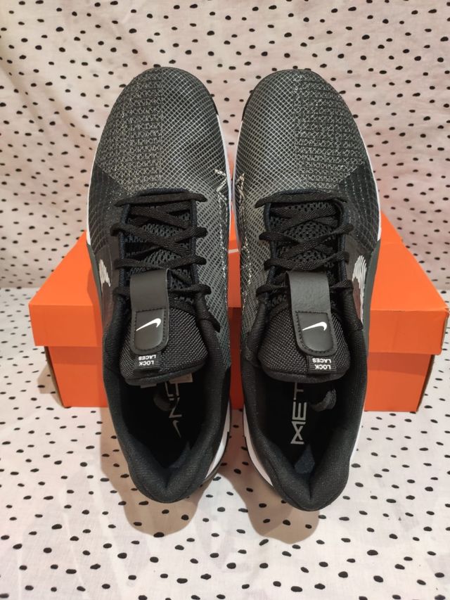 T47,5 Nike Metcon 8
