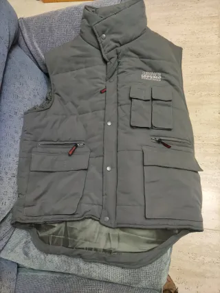 Chaleco acolchado gris talla XL