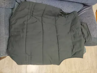 Chaleco acolchado gris talla XL