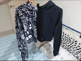 Conjunto Mini falda denim y sudadera casual