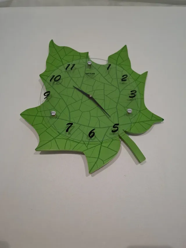 Orologio da parete foglia verde
