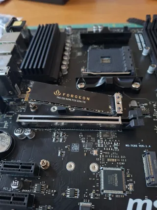 PC Gamer Blanco Ryzen 5 5500 + GTX 6600XT 
