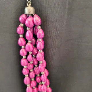 Collar de abalorios morado y rosa