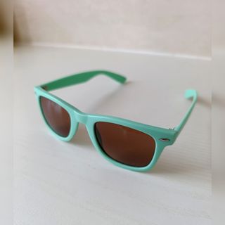 Occhiali da sole verdi