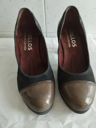 Zapatos salón grises estilo Chanel. Talla 36