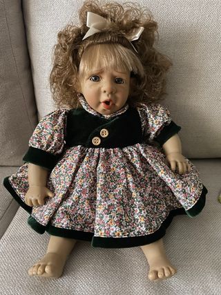 Muñeca vintage de porcelana