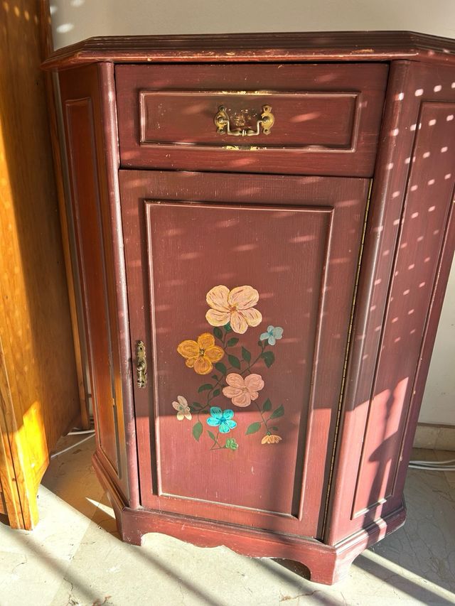 Mueble auxiliar de madera