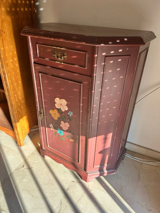 Mueble auxiliar de madera