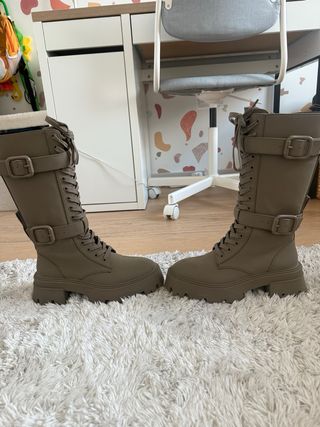 Botas Zara Talla 36 Verde Oliva 2 usos 