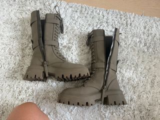 Botas Zara Talla 36 Verde Oliva 2 usos 