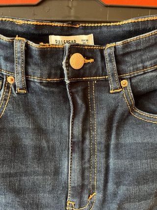 Pantalones vaqueros tiro alto Pull&Bear - Nuevos