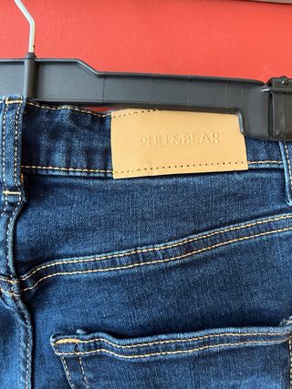 Pantalones vaqueros tiro alto Pull&Bear - Nuevos