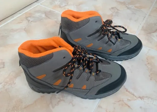 Botas de montaña talla 35