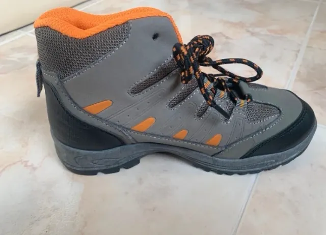 Botas de montaña talla 35