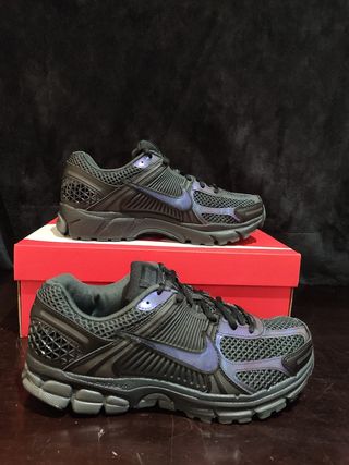 T42 W Nike Zoom Vomero 5 Se 