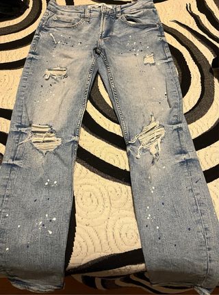 Pantalones vaqueros Bershka con pintura