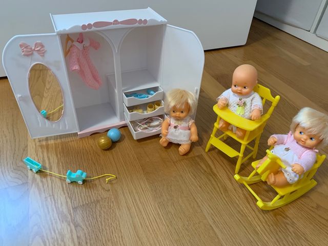 Barriguitas con armario, trona, balancin y accesor