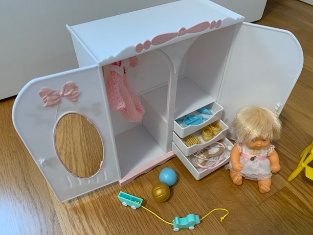 Barriguitas con armario, trona, balancin y accesor