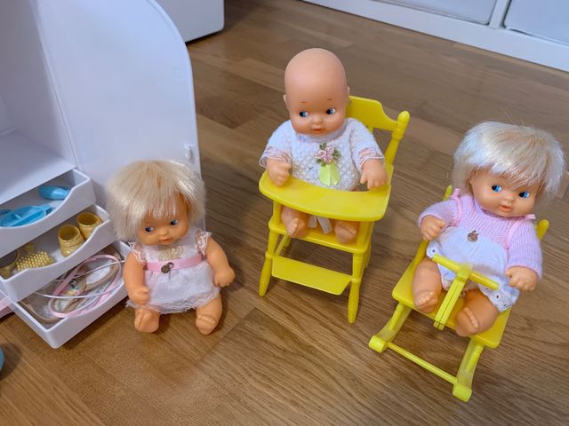 Barriguitas con armario, trona, balancin y accesor