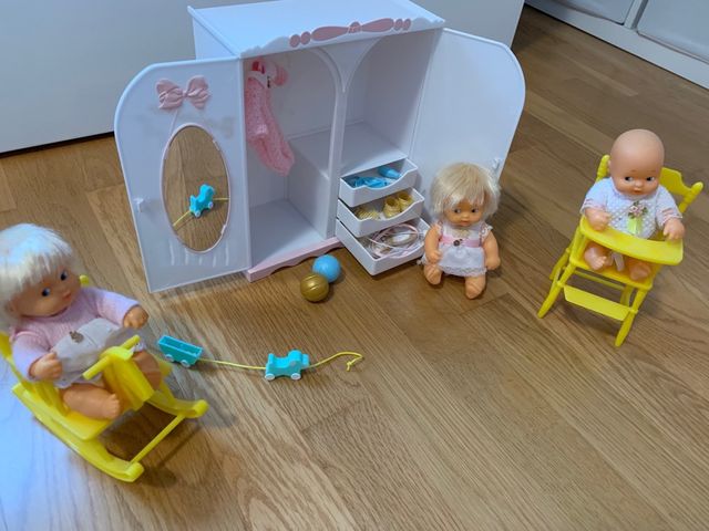 Barriguitas con armario, trona, balancin y accesor