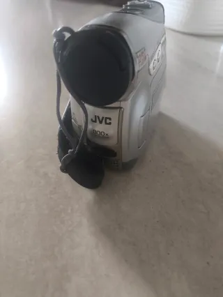 Videocamera JVC GR-D240
