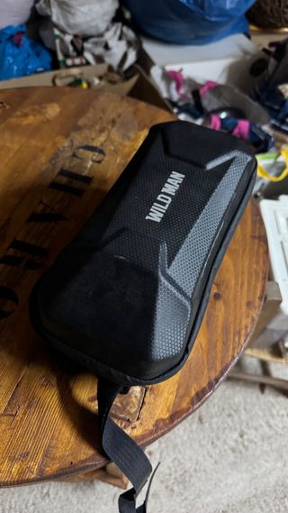 Bolsa rígida WILD MAN patinete eléctrico