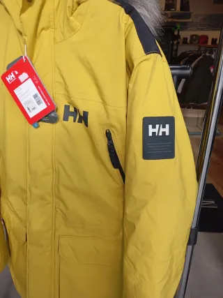 Parka Helly Hansen amarilla