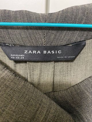 Vestido Zara gris