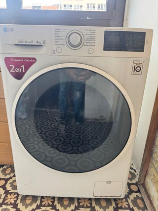 Lavadora y Secadora LG 8/4kg + Nevera Beko combi
