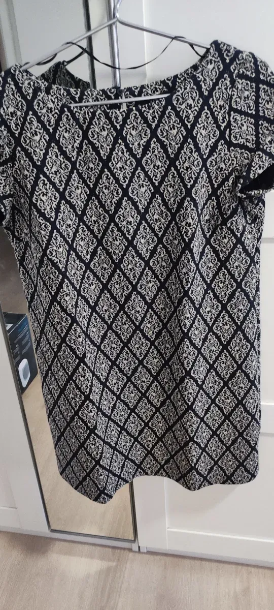 Vestido Jacquard azul marino con hilo dorado