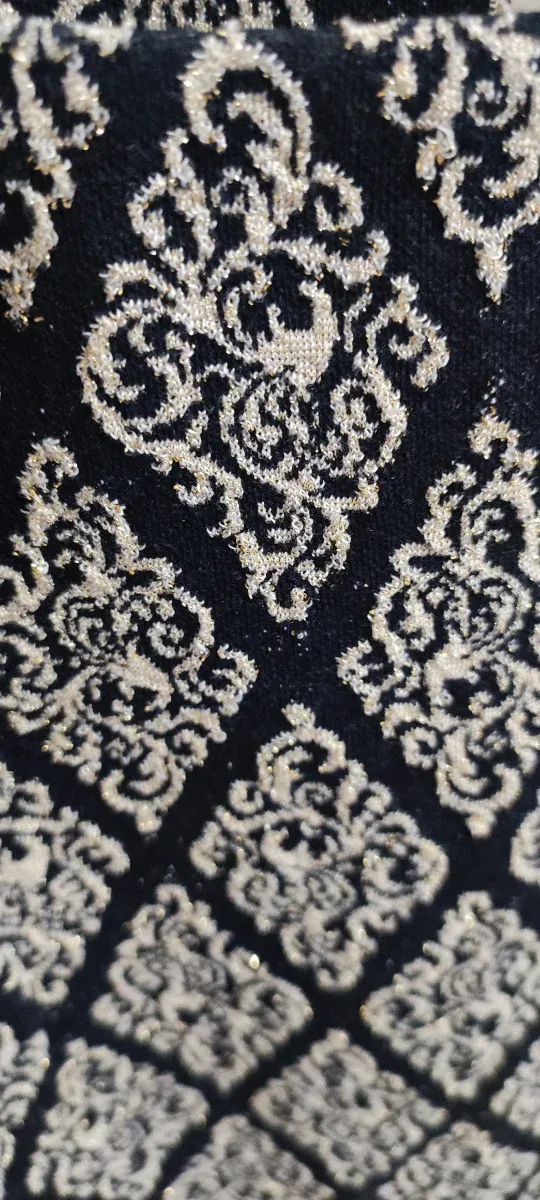 Vestido Jacquard azul marino con hilo dorado