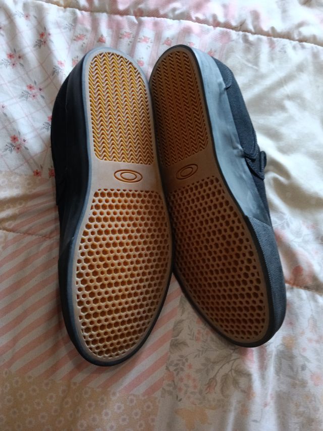 Zapatillas Oakley B1B Clásicas Slip On Negras