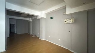 Local comercial en venta en Ambroz en Madrid