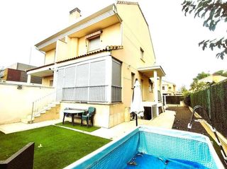 Casa pareada en alquiler en Valdepeñas