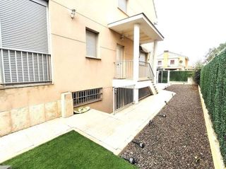 Casa pareada en alquiler en Valdepeñas