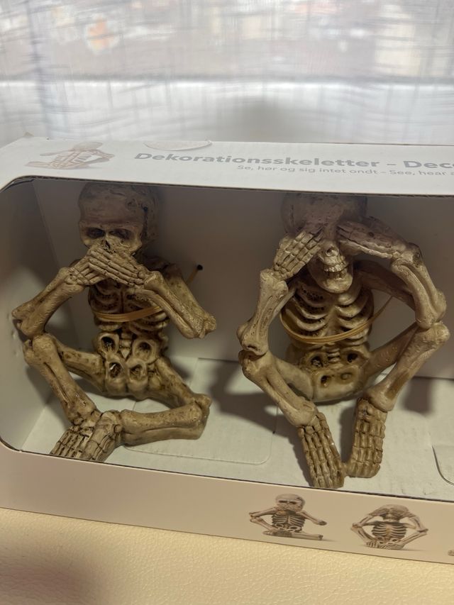 3 Monos Esqueletos Decorativos
11 cm altura 