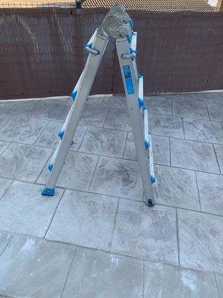 Alquiler de Escalera Aluminio Plegable