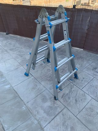 Alquiler de Escalera Aluminio Plegable