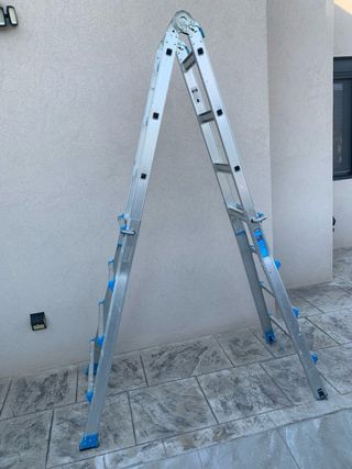 Alquiler de Escalera Aluminio Plegable